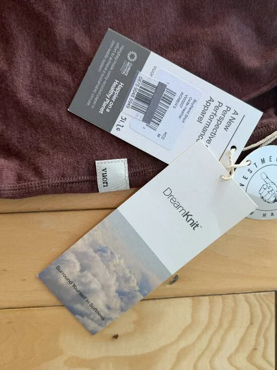 Vuori Boyfriend Short Shorts Cedar Heather Brown Size Medium New NWT - Picture 5 of 8